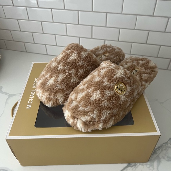 Michael Kors Accessories - Michael Kors Slippers